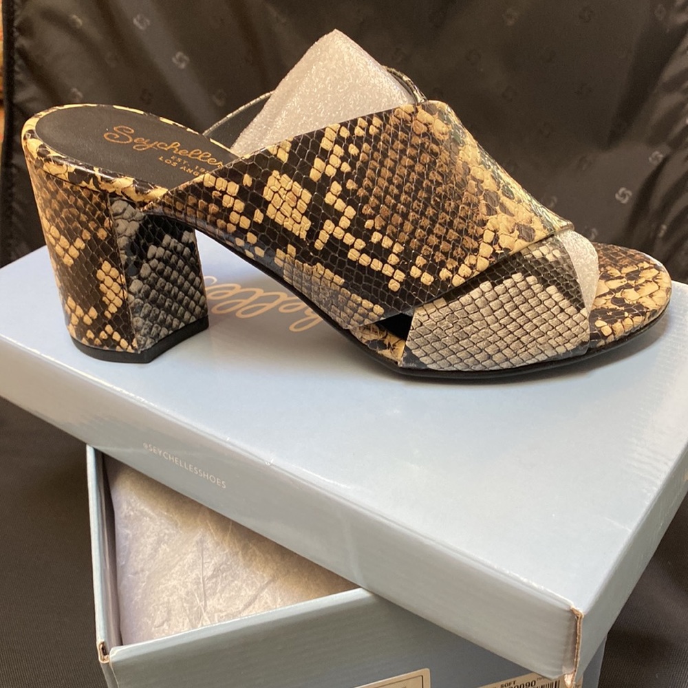 Seychelles “Embark Mixed Python” Leather w/Snakeskin print, Size 9